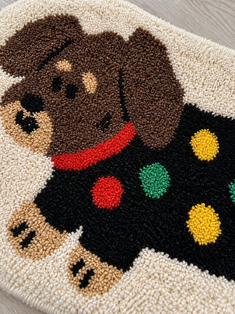Confetti Sweater Dachshund Bath Mat — surface detail