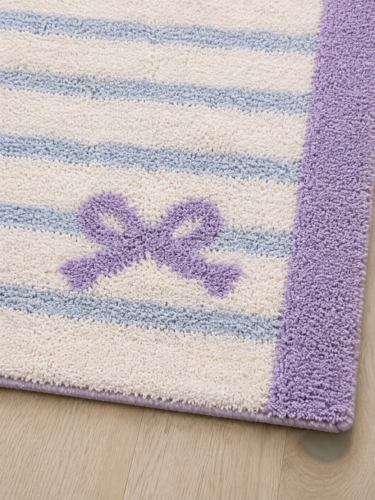 Ribbon Stripe Bow Bath Mat - Lavender — surface detail