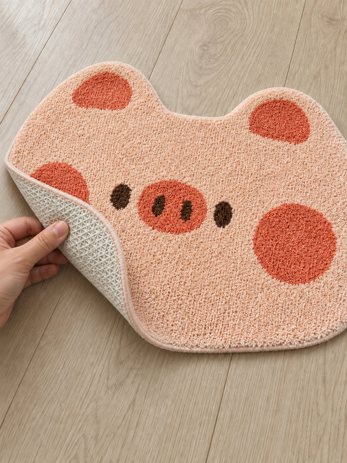 Blushing Piglet Face Bath Mat — Textured backing