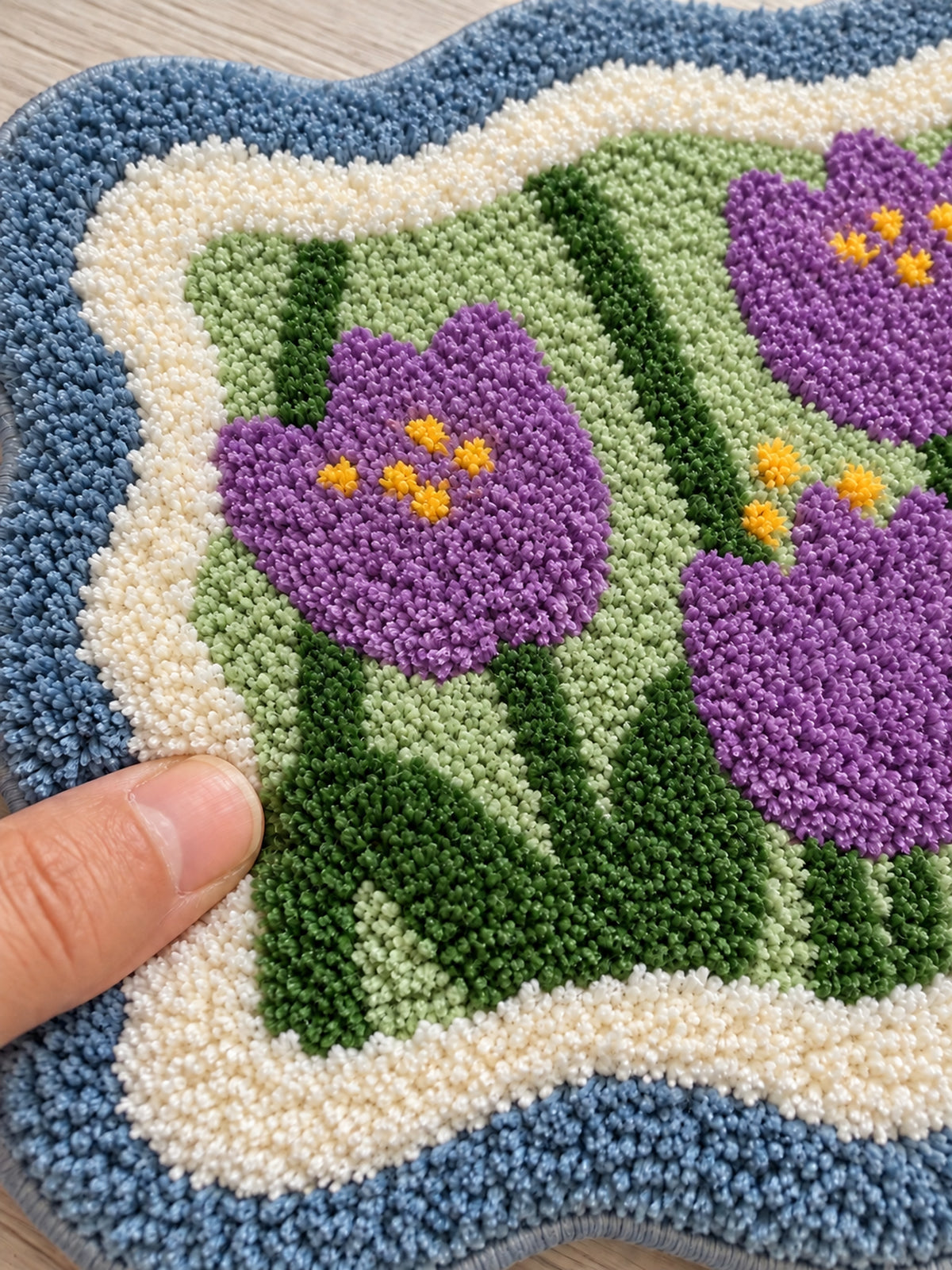 Violet Tulip Frame Wavy-Edge Bath Mat — Surface detail