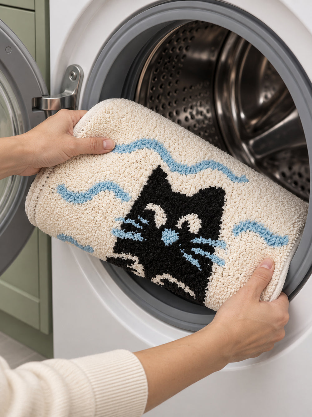 Poolside Black Cat Oval Bath Mat — machine wash
