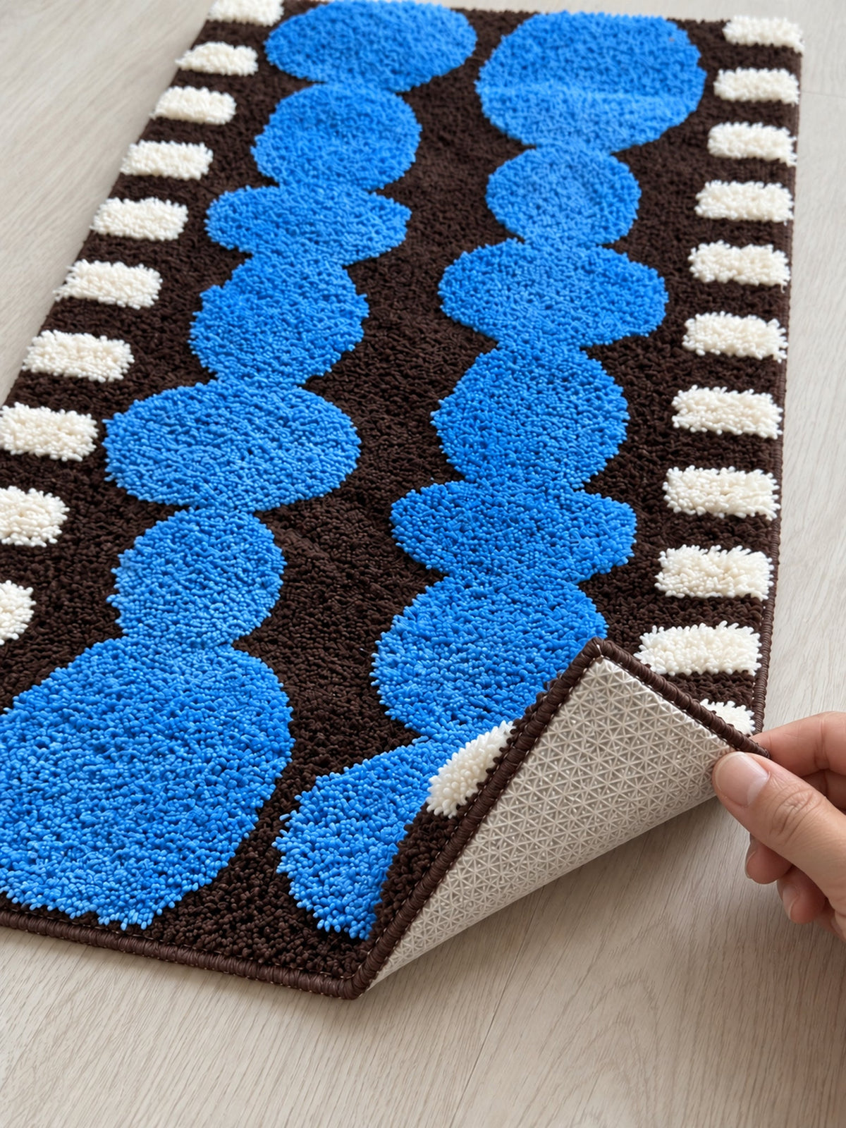 Electric Blue Pebbles Retro Bath Mat — backing detail